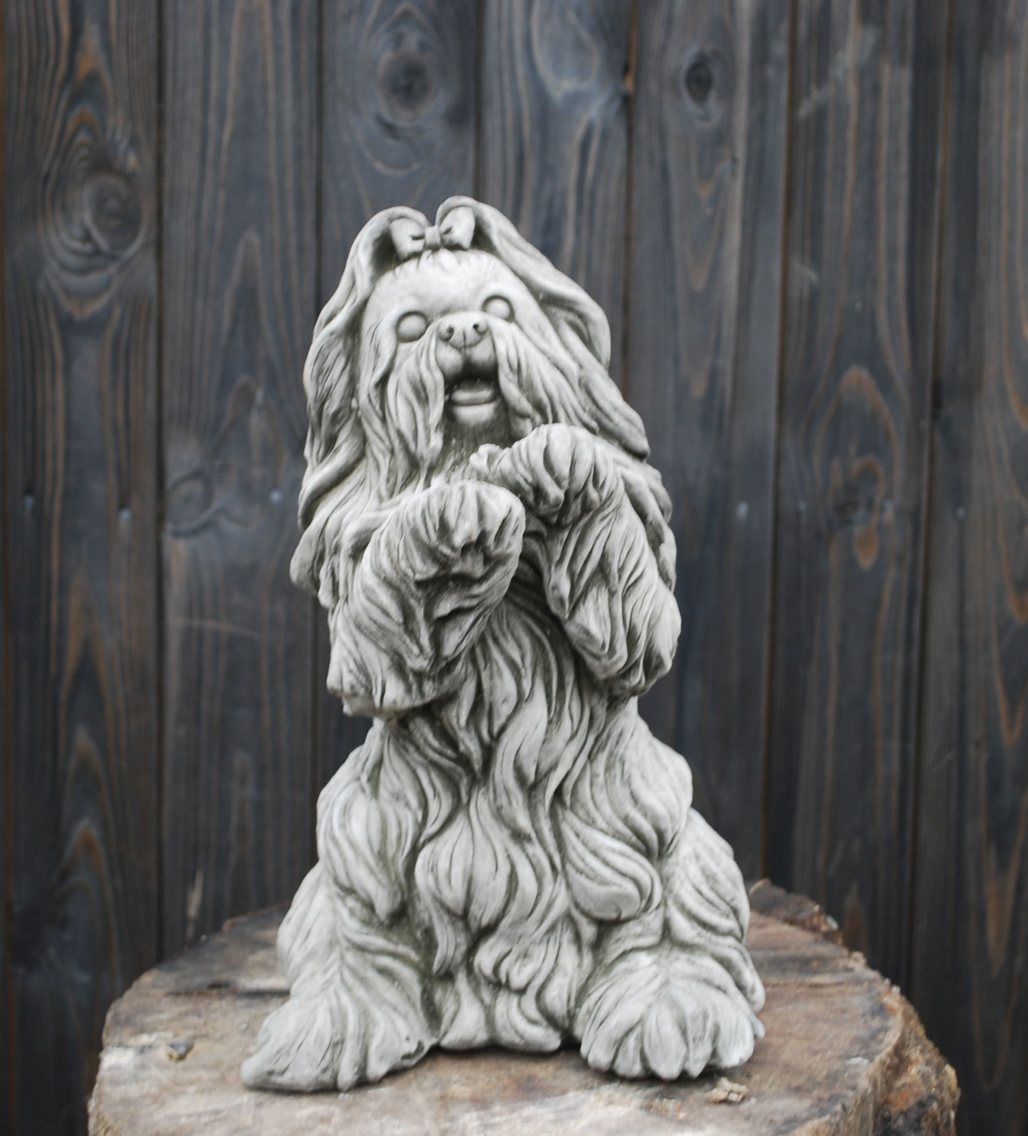 Begging Dog Stone Garden Ornaments - £24.99 | Garden4less UK