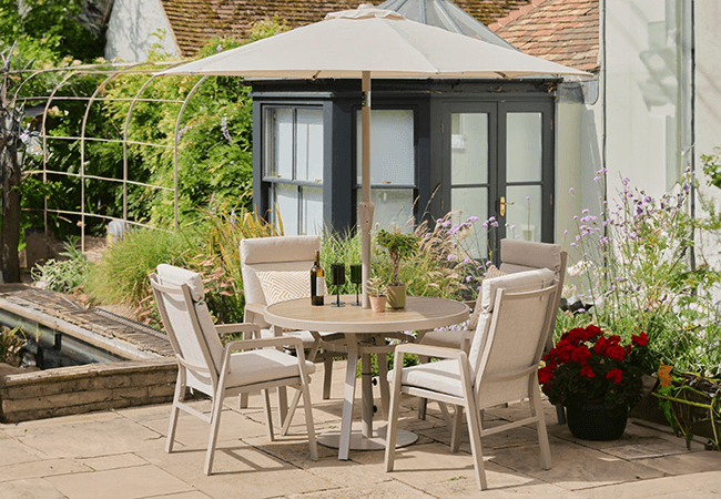 Image of LG Sorrento 4 Seat Dining Set with Deluxe 2.5m Parasol