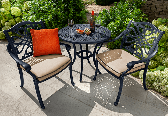 Image of Hartman Capri Bistro Set in Bronze/Amber