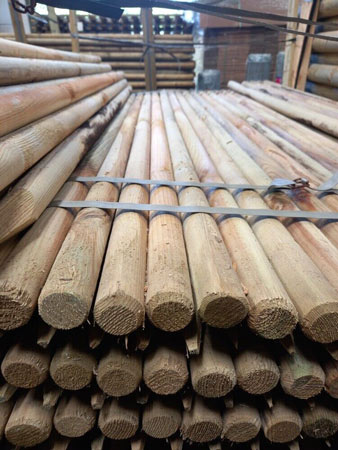 Round Wooden Fence Posts HC4 Pressure treated, 1.2m x 40mm - 5 Posts ...