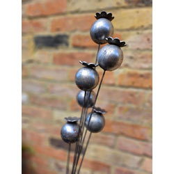 Extra image of Decorative Poppy Heads Border Stake in Sturdy Metal