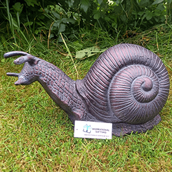 Extra image of Giant Garden Snail Ornament in Bronze Finish