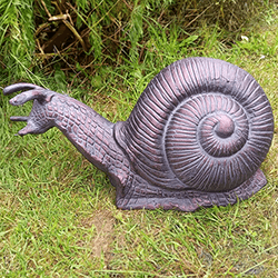 Extra image of Giant Garden Snail Ornament in Bronze Finish